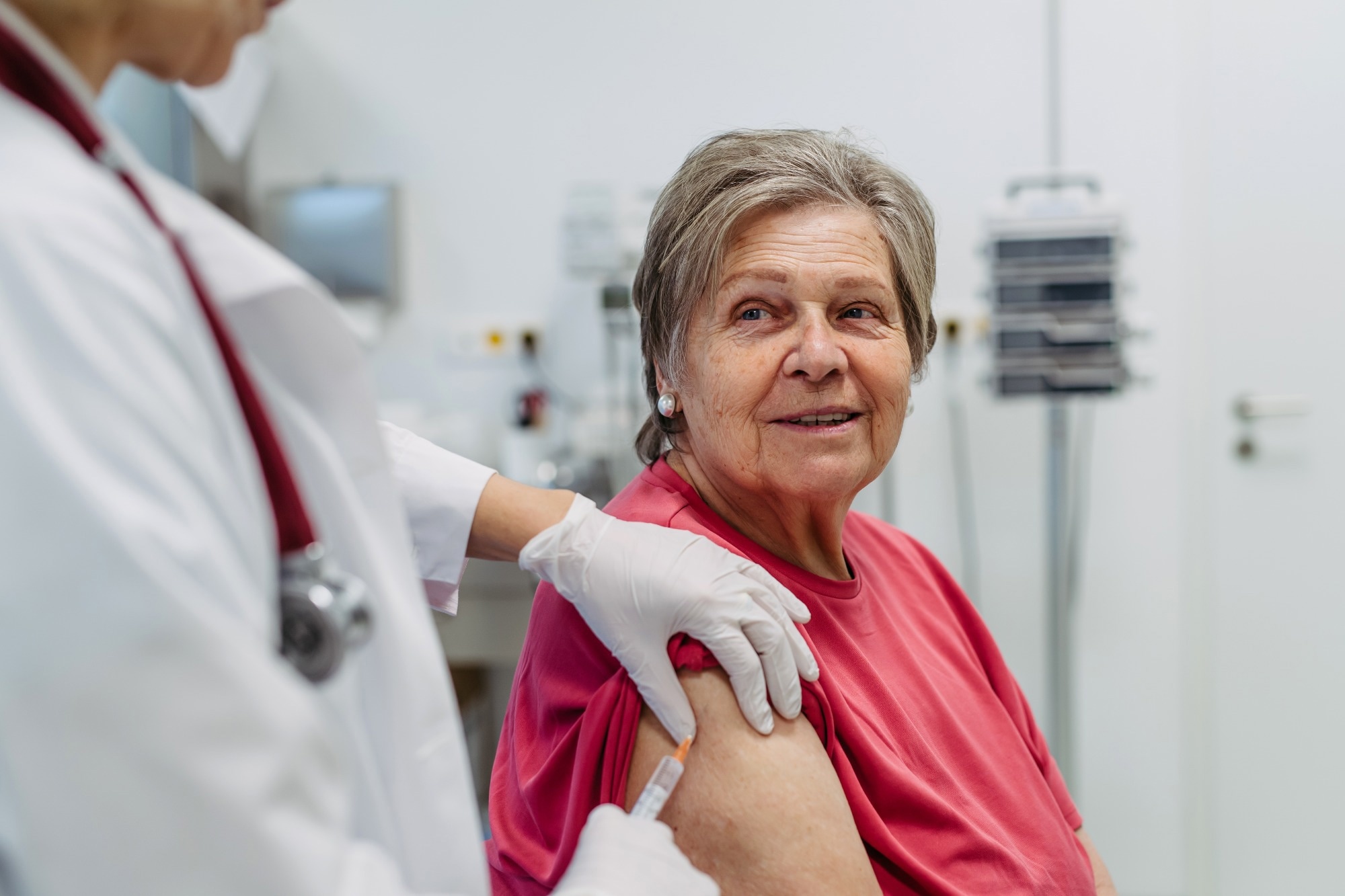 Flu vaccination may cut heart attack and stroke risk after infection