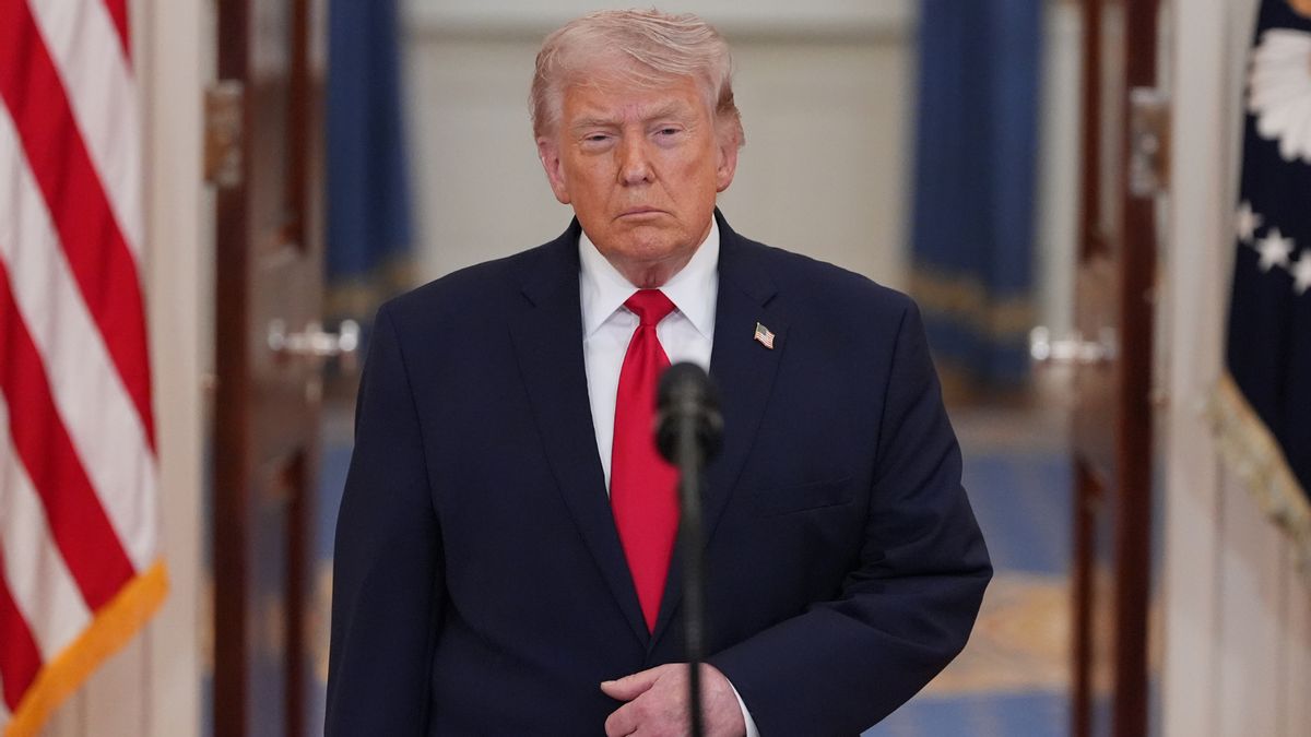 Was Trump hospitalized at Walter Reed over Easter weekend 2026? There’s no proof