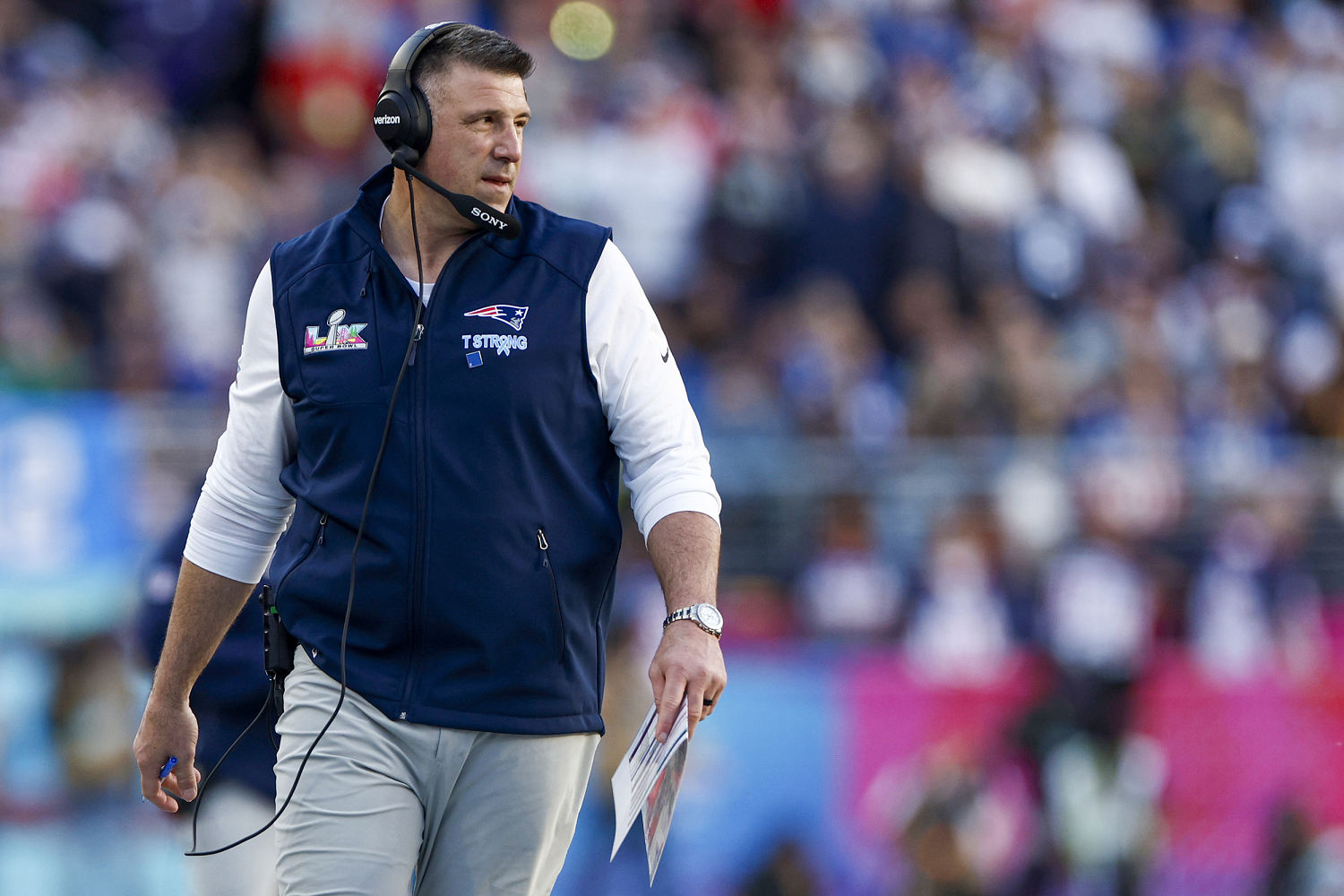 Photos of Patriots coach Mike Vrabel and NFL reporter at hotel are misleading, reporter says