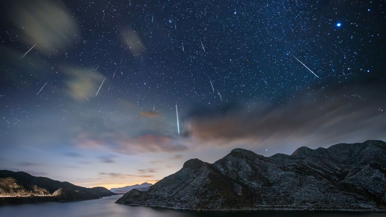 I found a new meteor shower — and it comes from an asteroid getting baked to bits by the sun