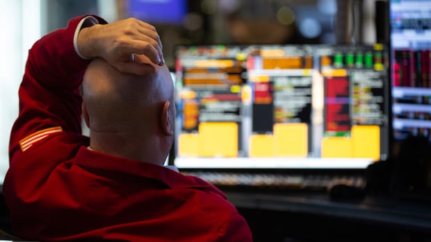 Stock market makes gains despite ongoing U.S.-Iran tensions, reversing losses from war