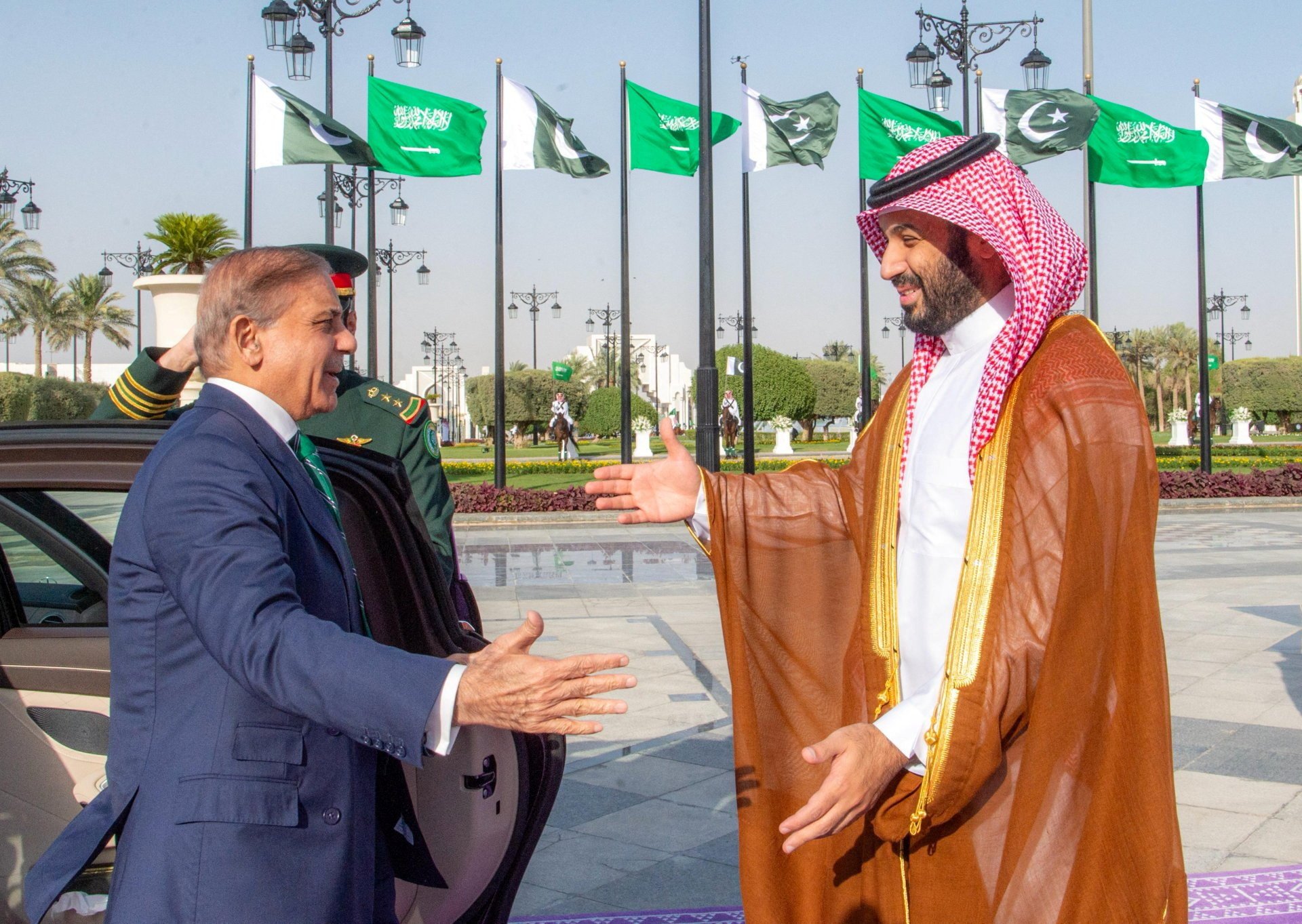 Can Pakistan juggle US-Iran mediation with Saudi defence commitments?