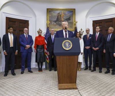 Trump announces lower drug prices in deals with nine companies