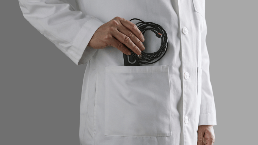 AliveCor brings its pocket-sized 12-lead ECG to Europe after detecting more than 4,000 heart attacks in the US