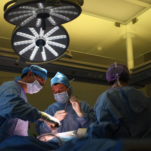 Florida surgeon charged with killing man after removing liver instead of spleen