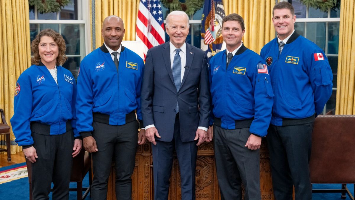Did Artemis II mission planning begin with Biden? We explored its roots
