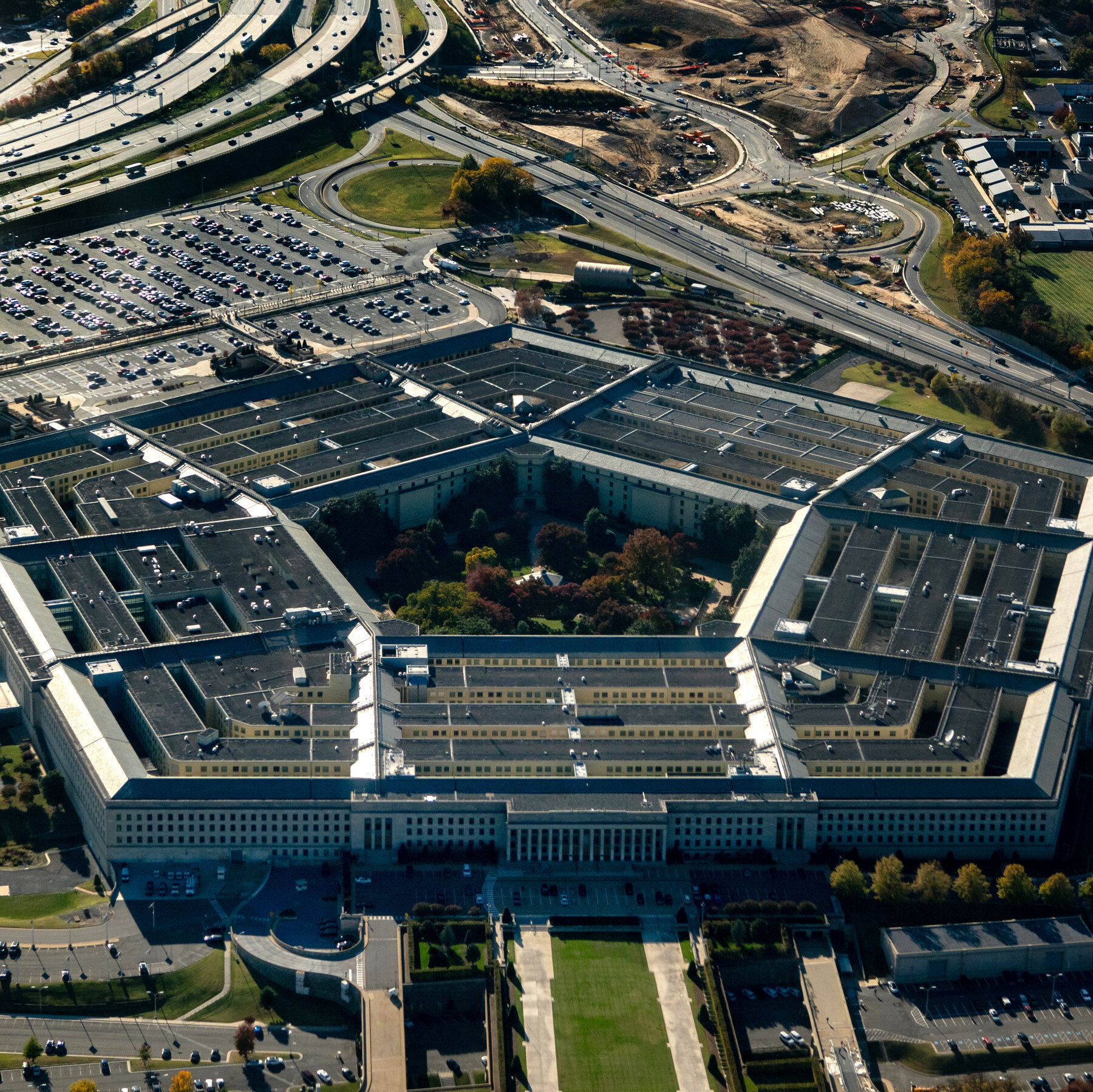 Pentagon Seeks Help From Ford and G.M.