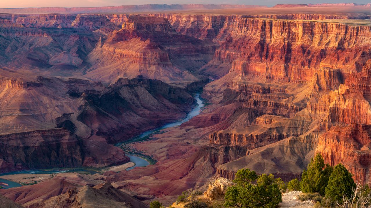 Colorado River may have pooled and spilled over to form the Grand Canyon, solving a long-standing mystery ‪—‬ but not everyone agrees