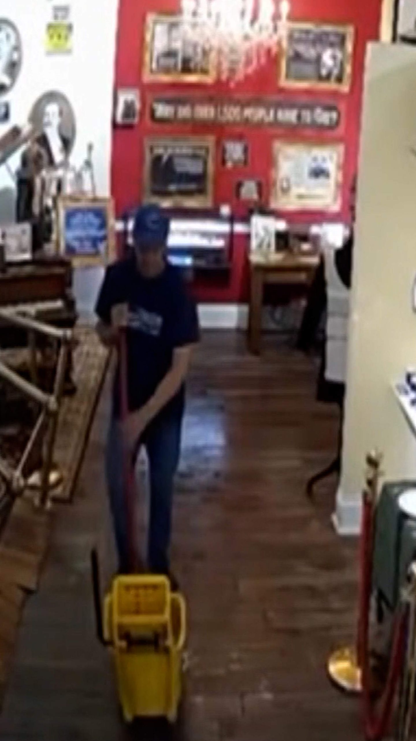 Illinois Titanic exhibit floods on sinking anniversary