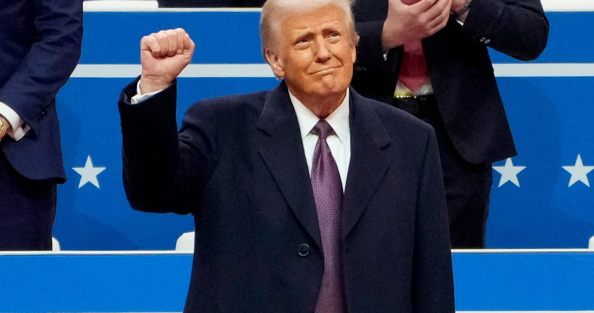 Veteran politico says impeaching & convicting Trump now a real possibility: He “is stark-raving mad”