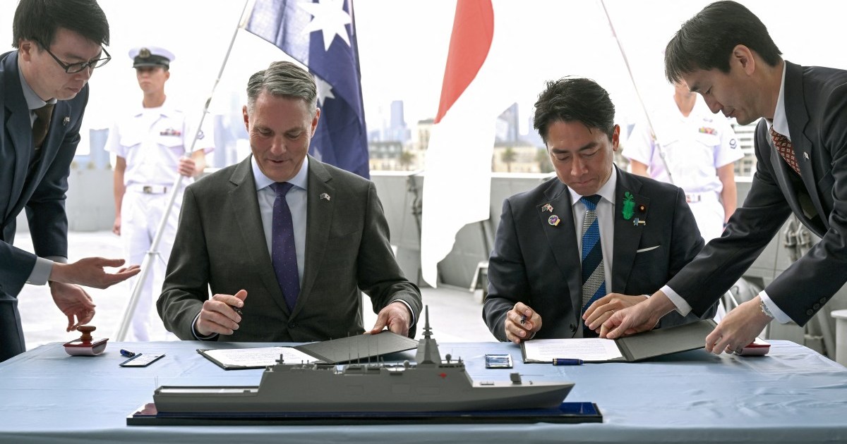 Australia and Japan sign contracts for $7bn warships deal
