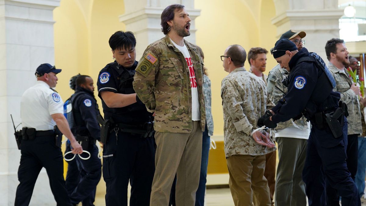 Did Mike Johnson refuse to meet veterans protesting Iran war, who were then arrested? Separating fact from fiction