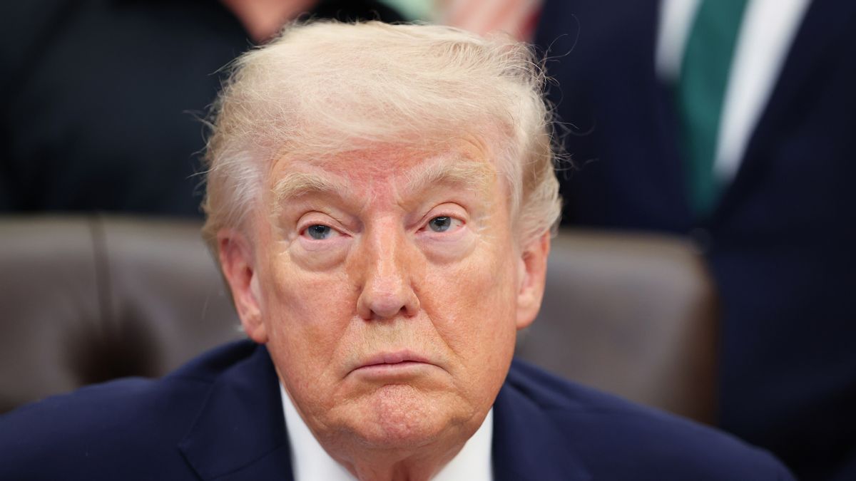 Did Trump share post attacking media personality JD Delay over calls to release unredacted Epstein files?