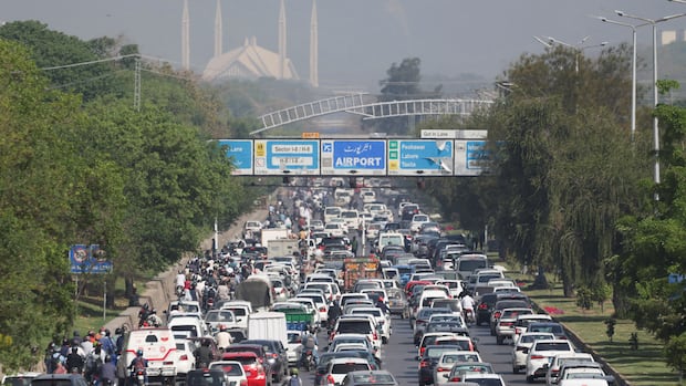 Trump dispatches U.S. envoys to Pakistan for new talks with Iran’s foreign minister