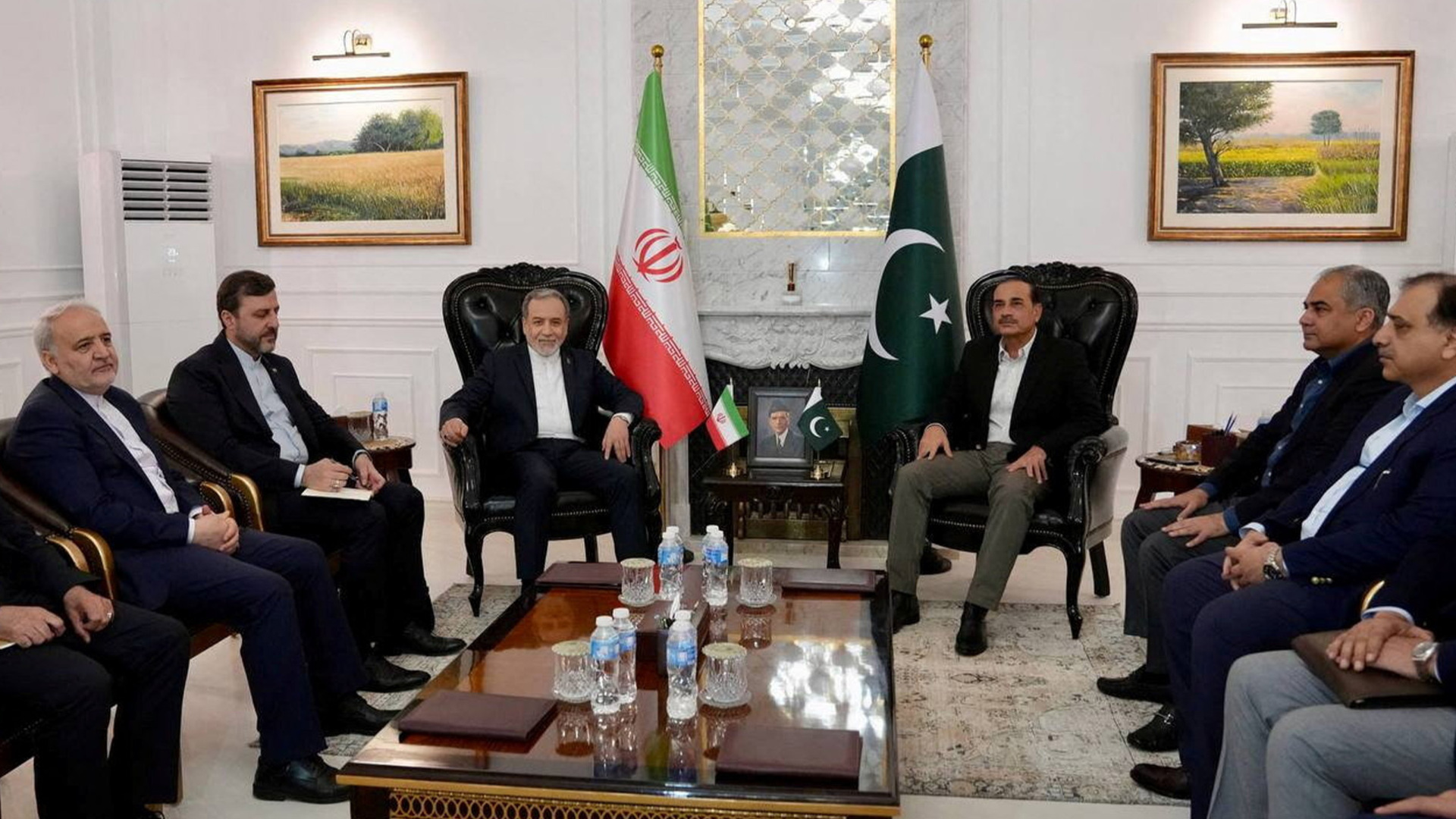 Top Iranian and Pakistani officials meet in Islamabad