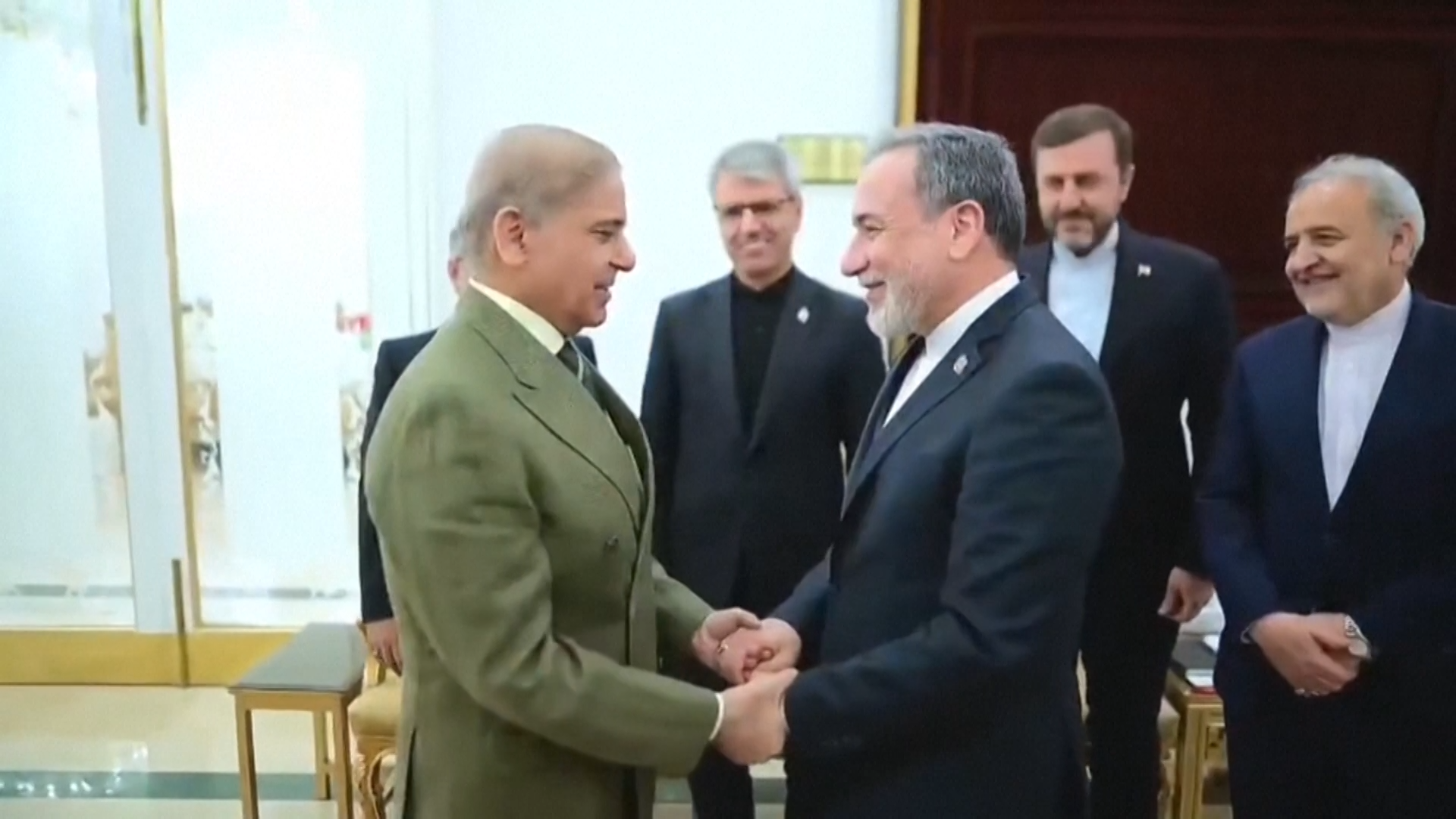 Iran FM Abbas Araghchi and Pakistan PM Shehbaz Sharif meet in Pakistan
