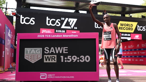 Kenyan runner breaks 2-hour marathon barrier, shattering world record by 65 seconds