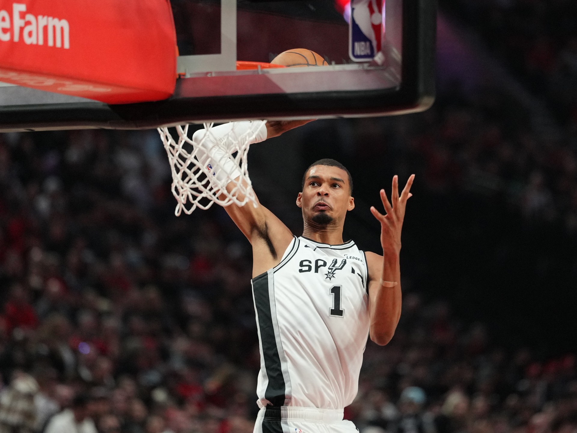 Rockets thrash LeBron’s Lakers; Wembanyama triumphant on Spurs’ return