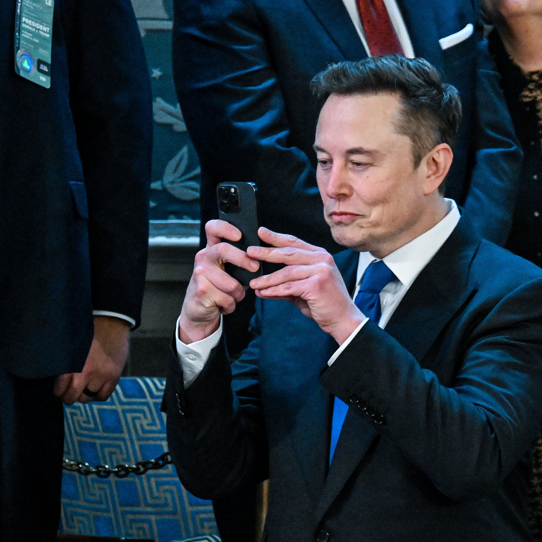 Elon Musk Assails Sam Altman on Social Media Before OpenAI Trial