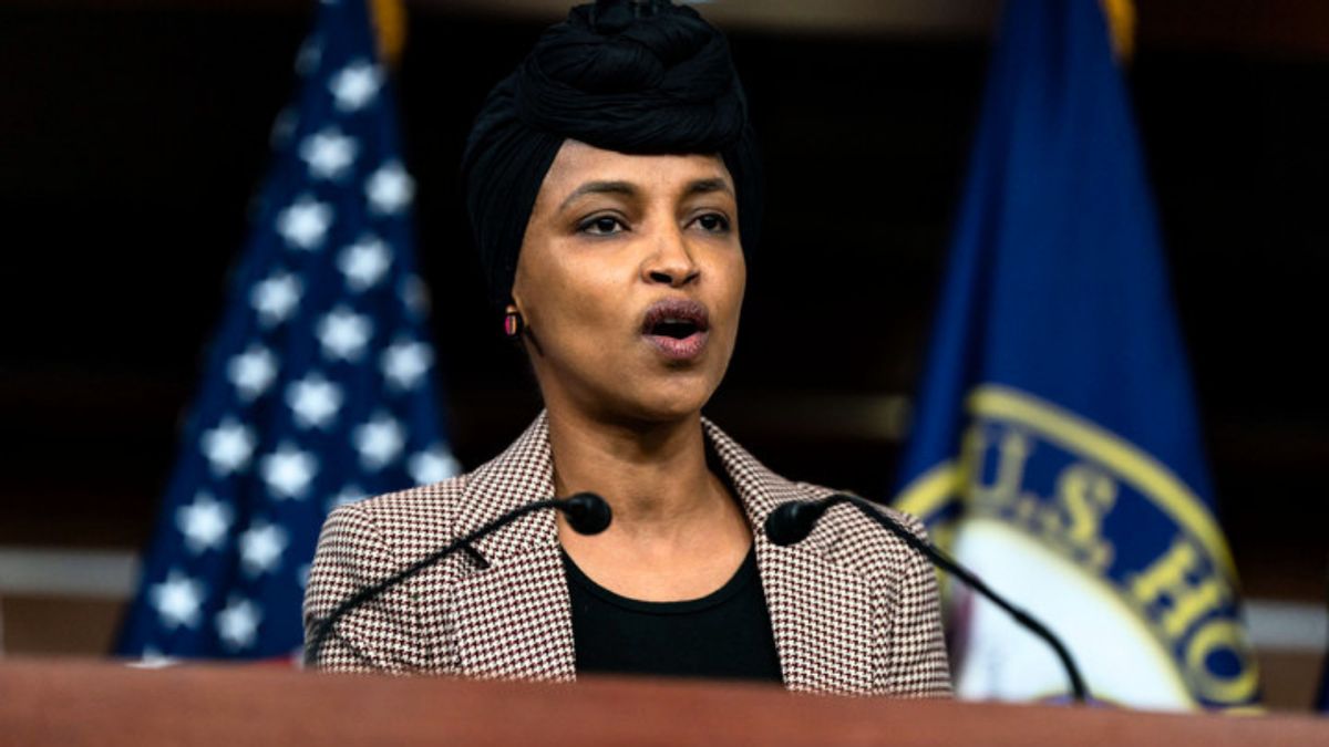 Video shows Ilhan Omar misreading ‘World War II’ as ‘World War 11.’ Here’s the full story