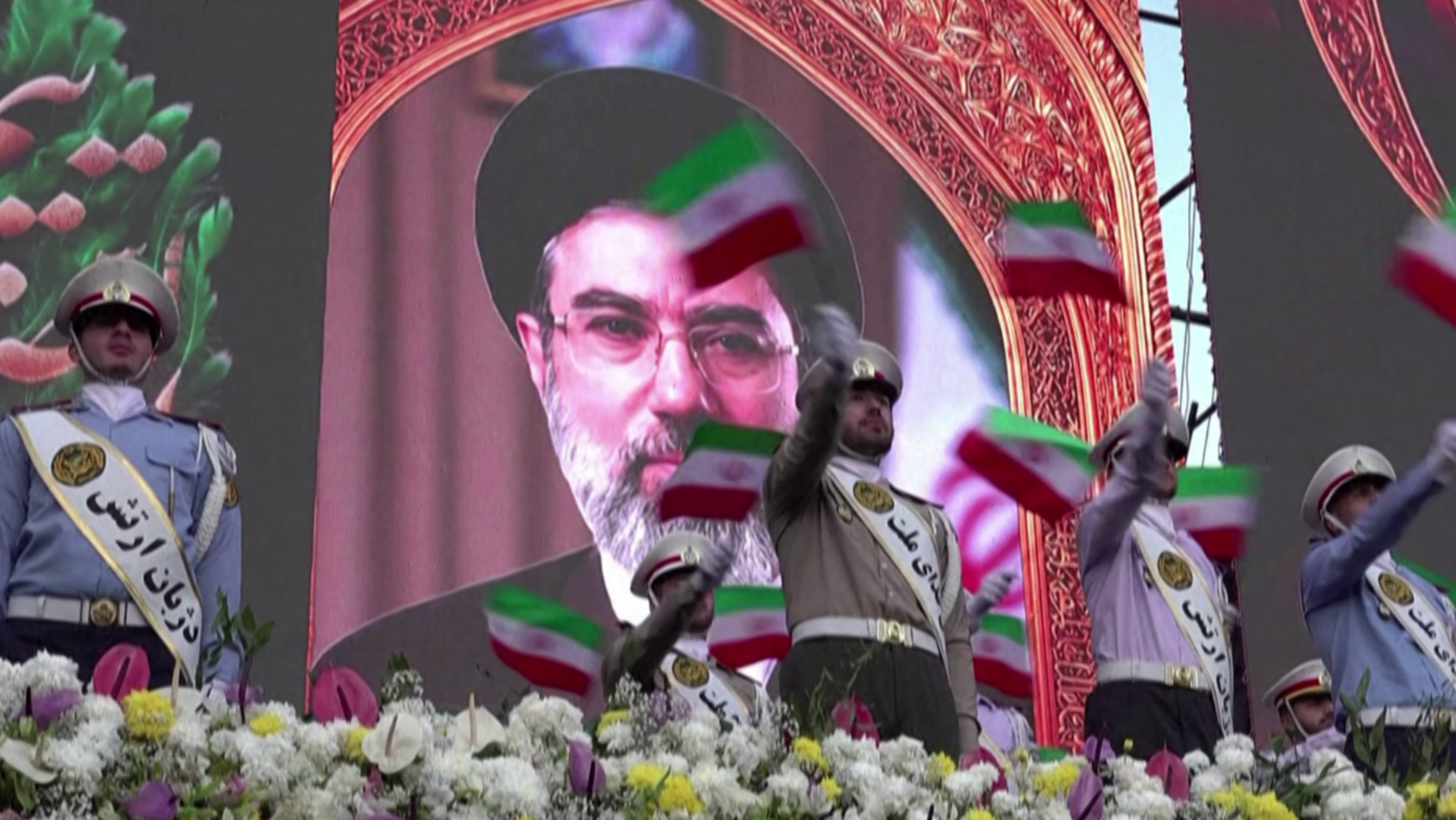 Pro-government rally in Tehran demands end to US threats