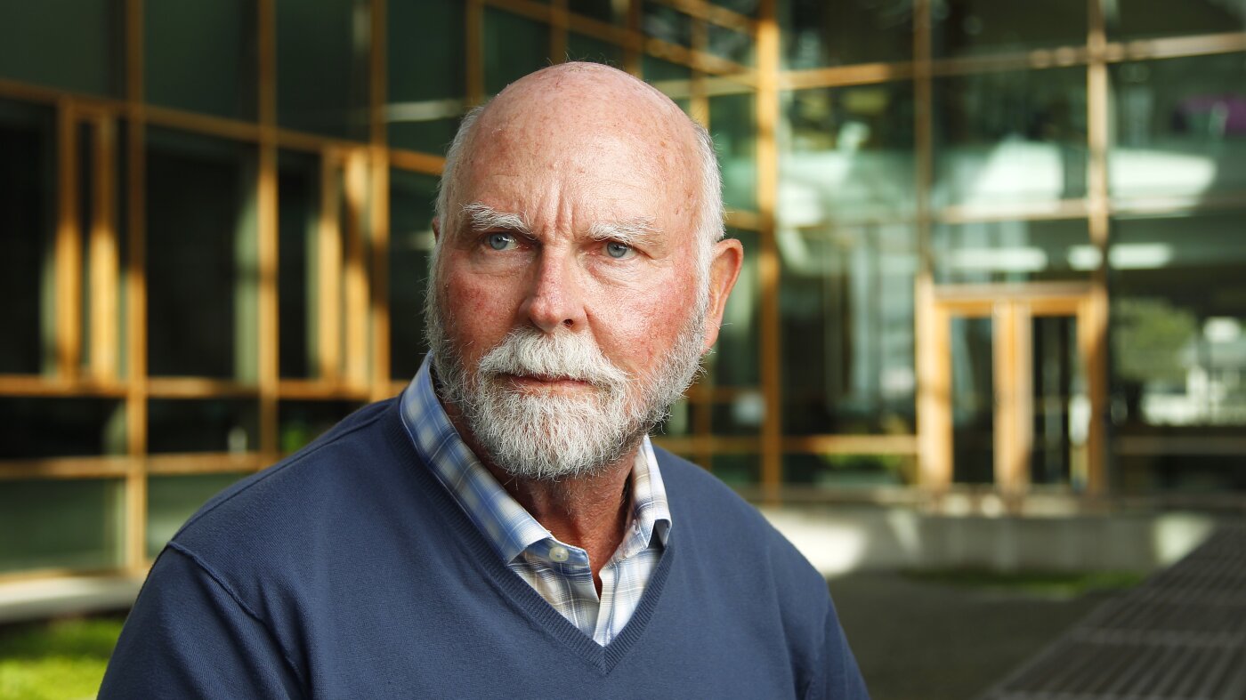 Craig Venter, pioneering human genome decoder, dies at 79