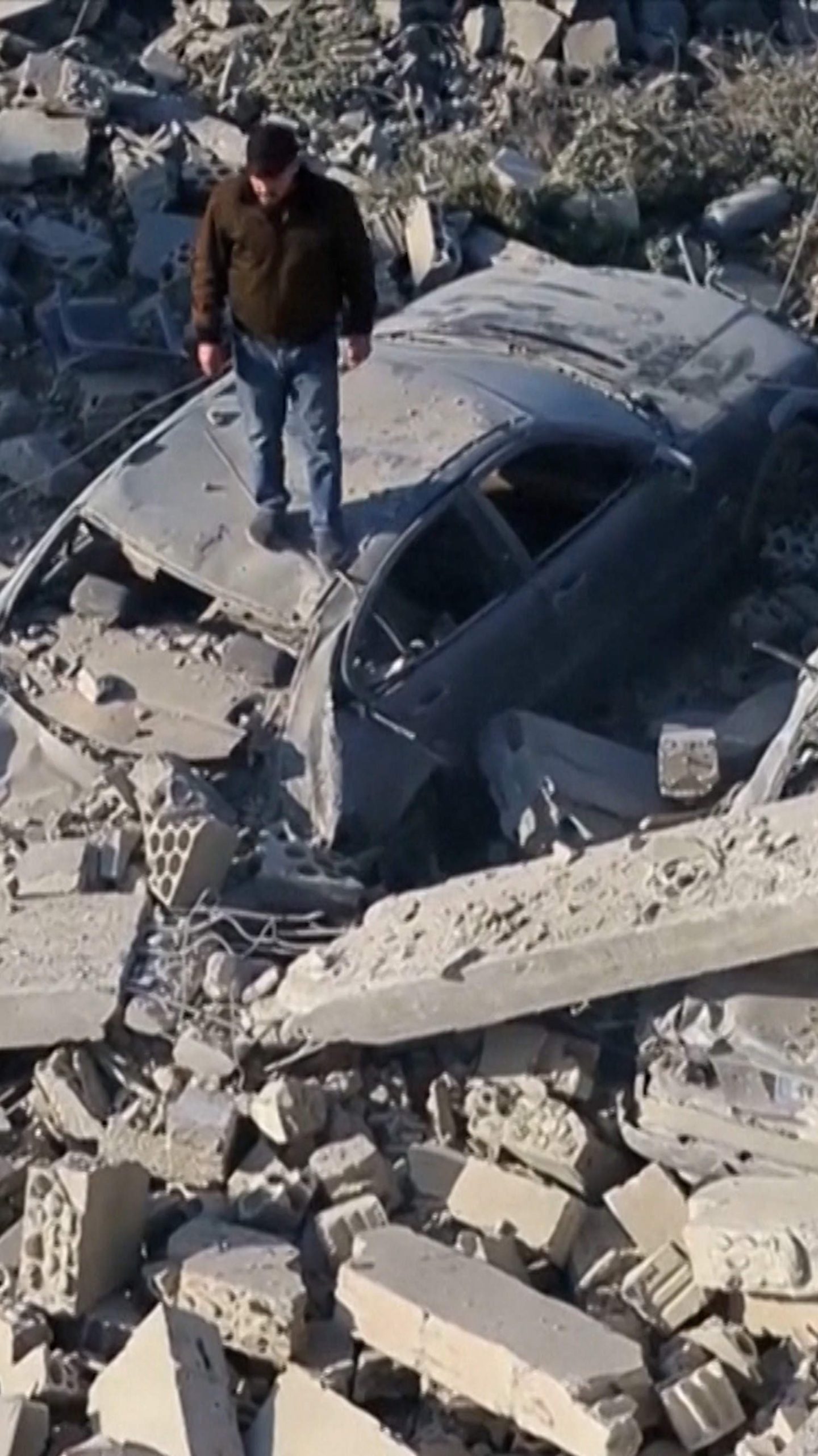 Deadly Israeli strikes continue in southern Lebanon