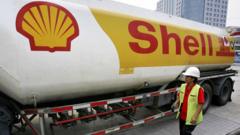Shell profits rise as Iran war pushes oil prices higher