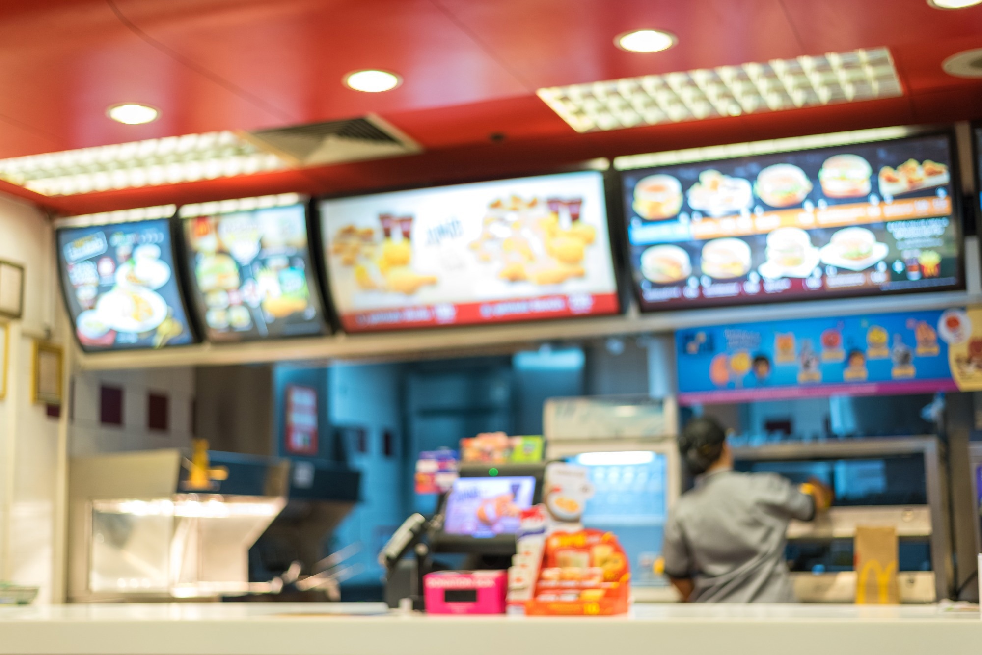 UK restaurant chains miss most government sugar and salt targets