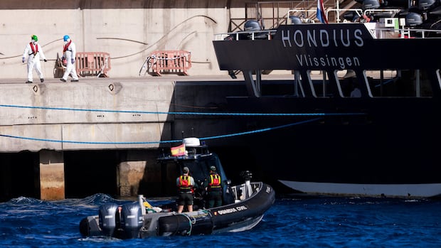 WHO officials don’t expect many ‘onward cases’ as final passengers prepare to leave hantavirus-hit cruise ship