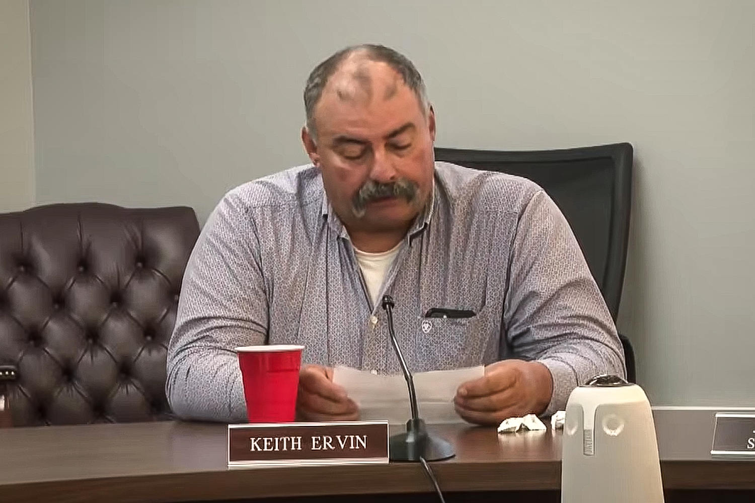 Student blasts school board for not axing member who said she was ‘hot’