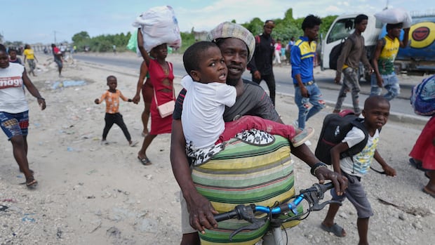 Hundreds flee homes in Haiti amid new wave of gang violence