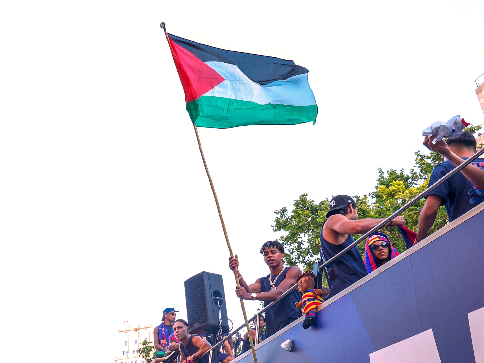Lamine Yamal’s Palestine flag wave hailed by fans, activists and athletes