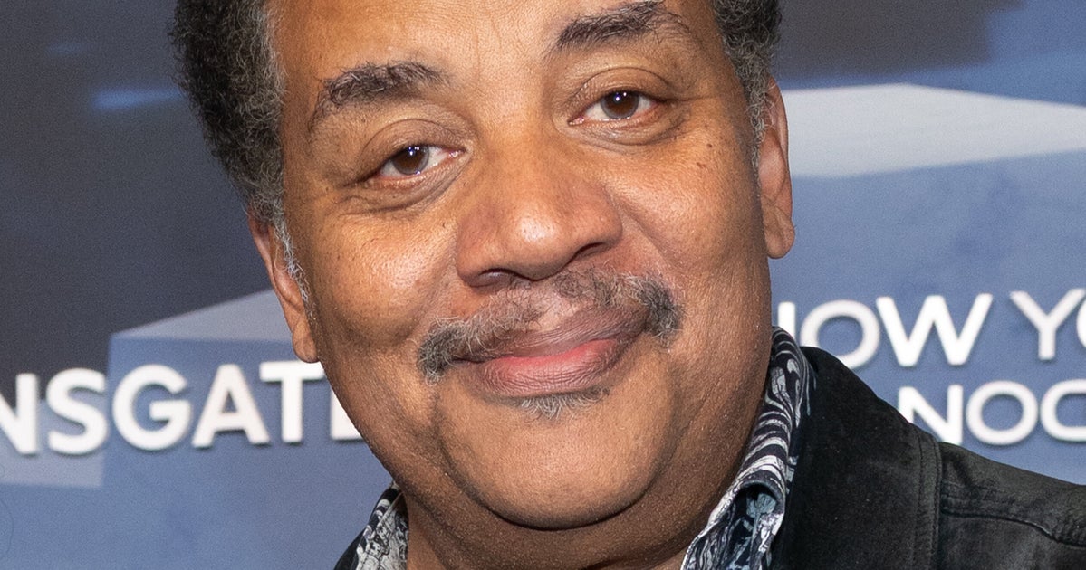 Neil DeGrasse Tyson Ruminates On How To Handle E.T. Encounters