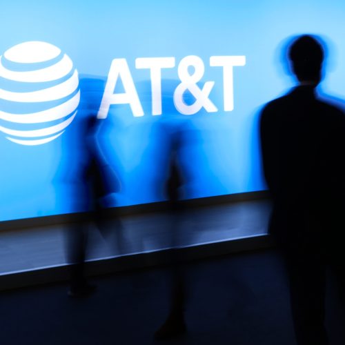 FCC angers small carriers by helping AT&T and Starlink buy EchoStar spectrum