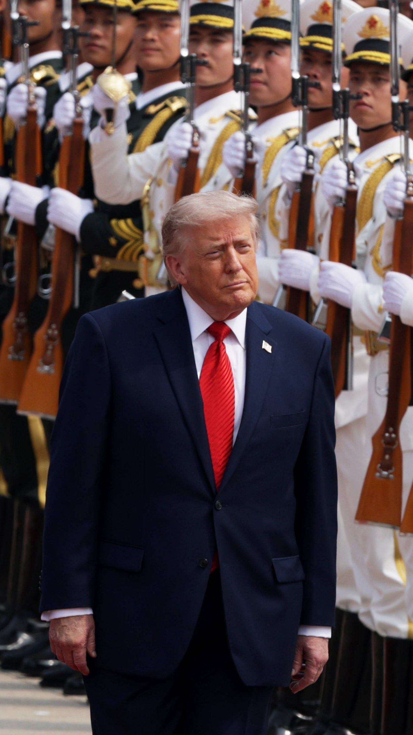 Honor guard welcomes Trump elaborate arrival ceremony