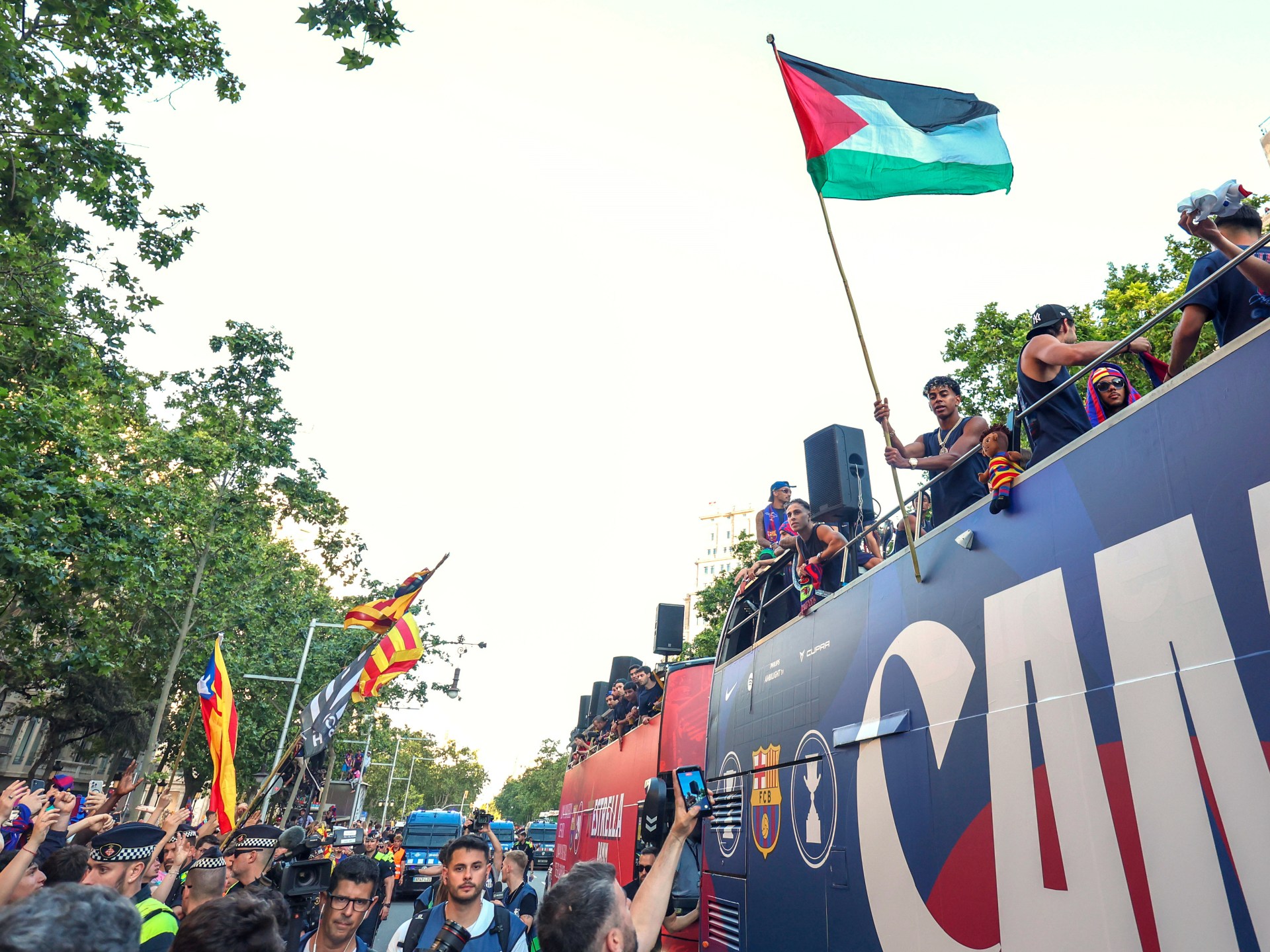 Israeli minister blasts Barcelona’s Lamine Yamal for Palestinian flag wave