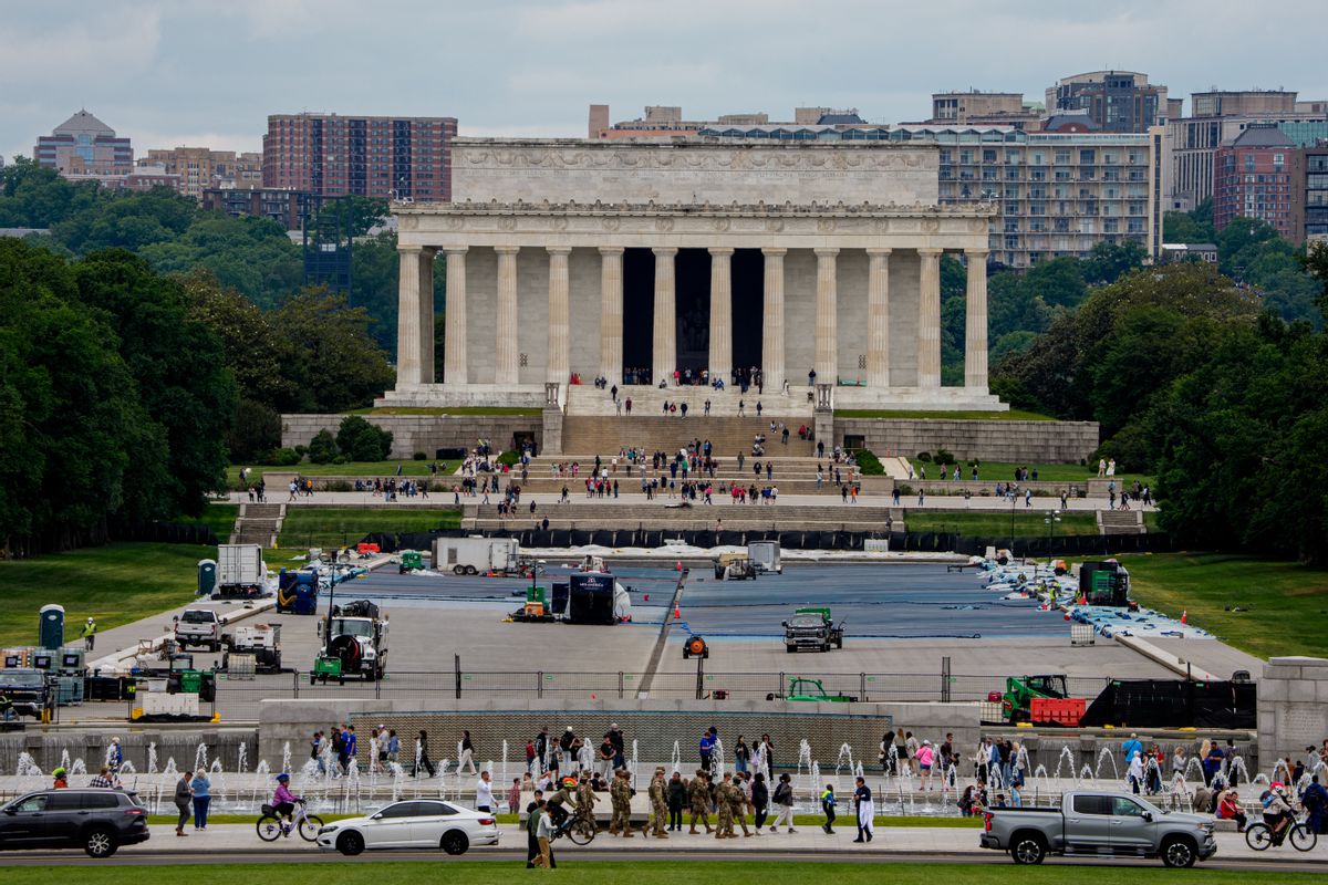 How the cost of Trump’s reflecting pool renovation compares to Obama’s
