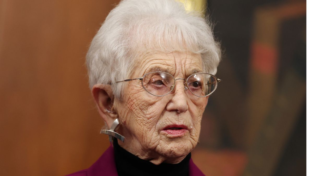 Rep. Virginia Foxx allegedly sent ‘hostile’ response to child’s letter on electric cars. Here’s what we know