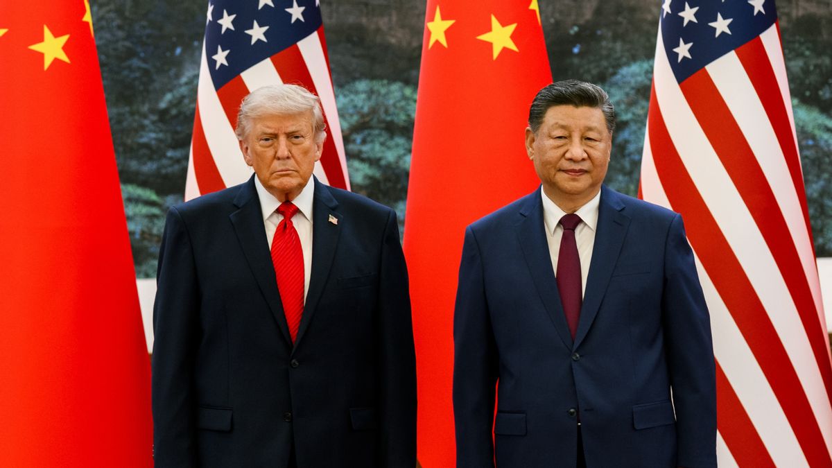 Unpacking claim Trump admin dumped gifts from China before leaving country