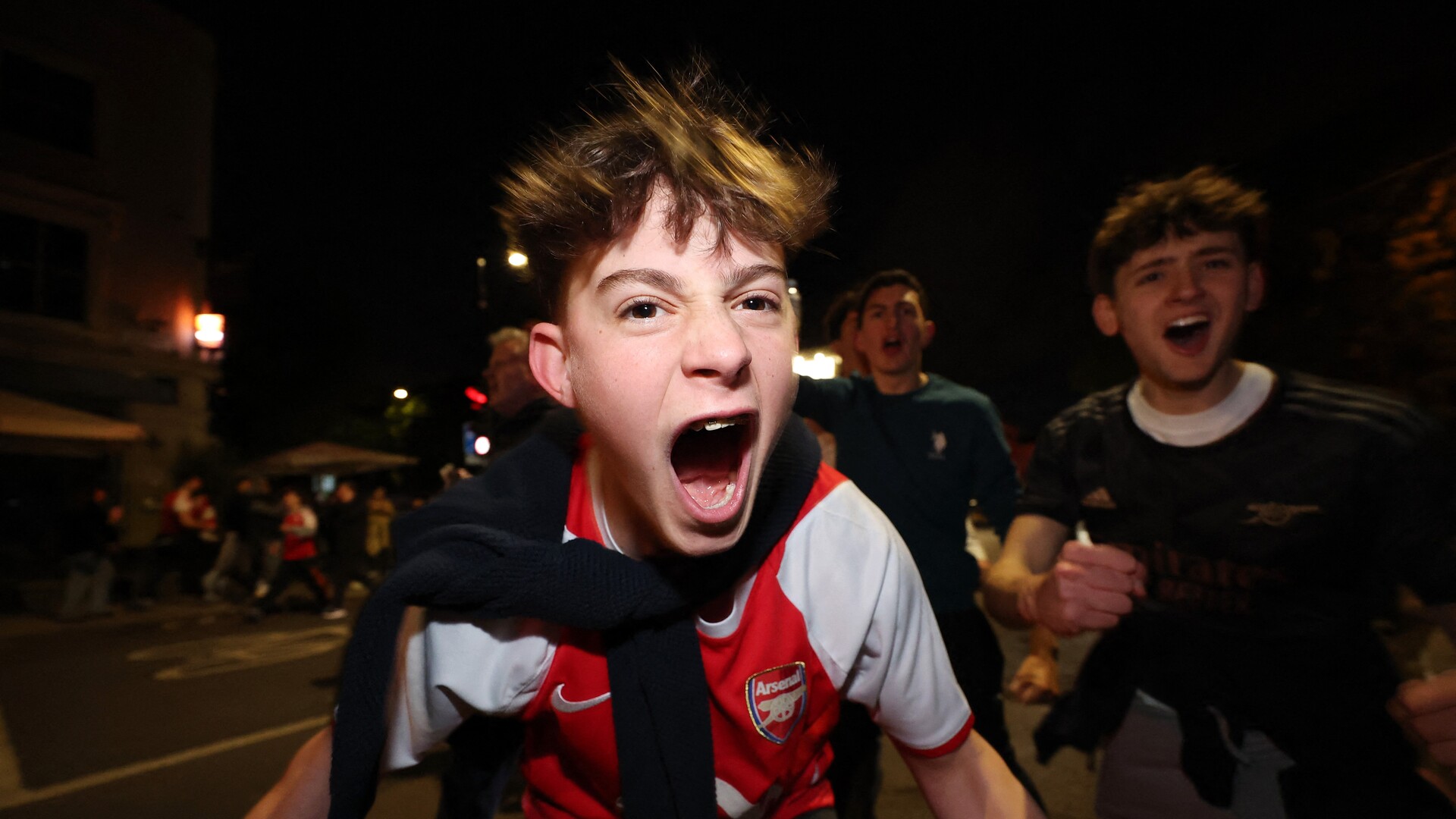 Arsenal fans erupt after team secures Premier League crown