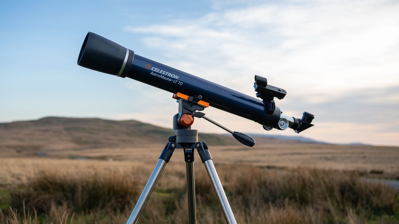 Celestron AstroMaster LT 70AZ review