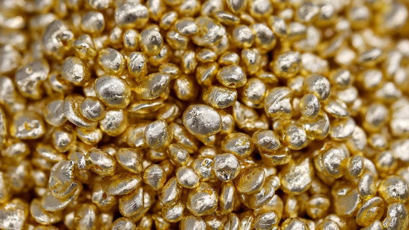 Physics explains why gold stays pristine