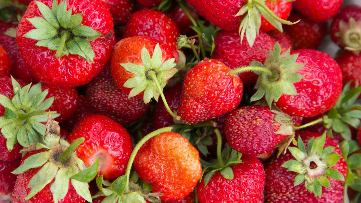 Have Driscoll’s strawberries been linked to cancer-causing chemicals? We investigated
