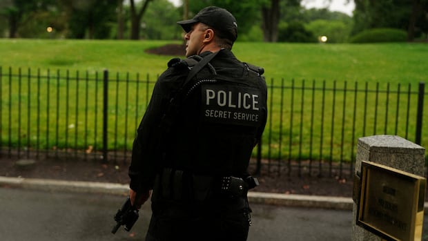 Suspected gunman fatally shot by Secret Service near the White House, authorities say