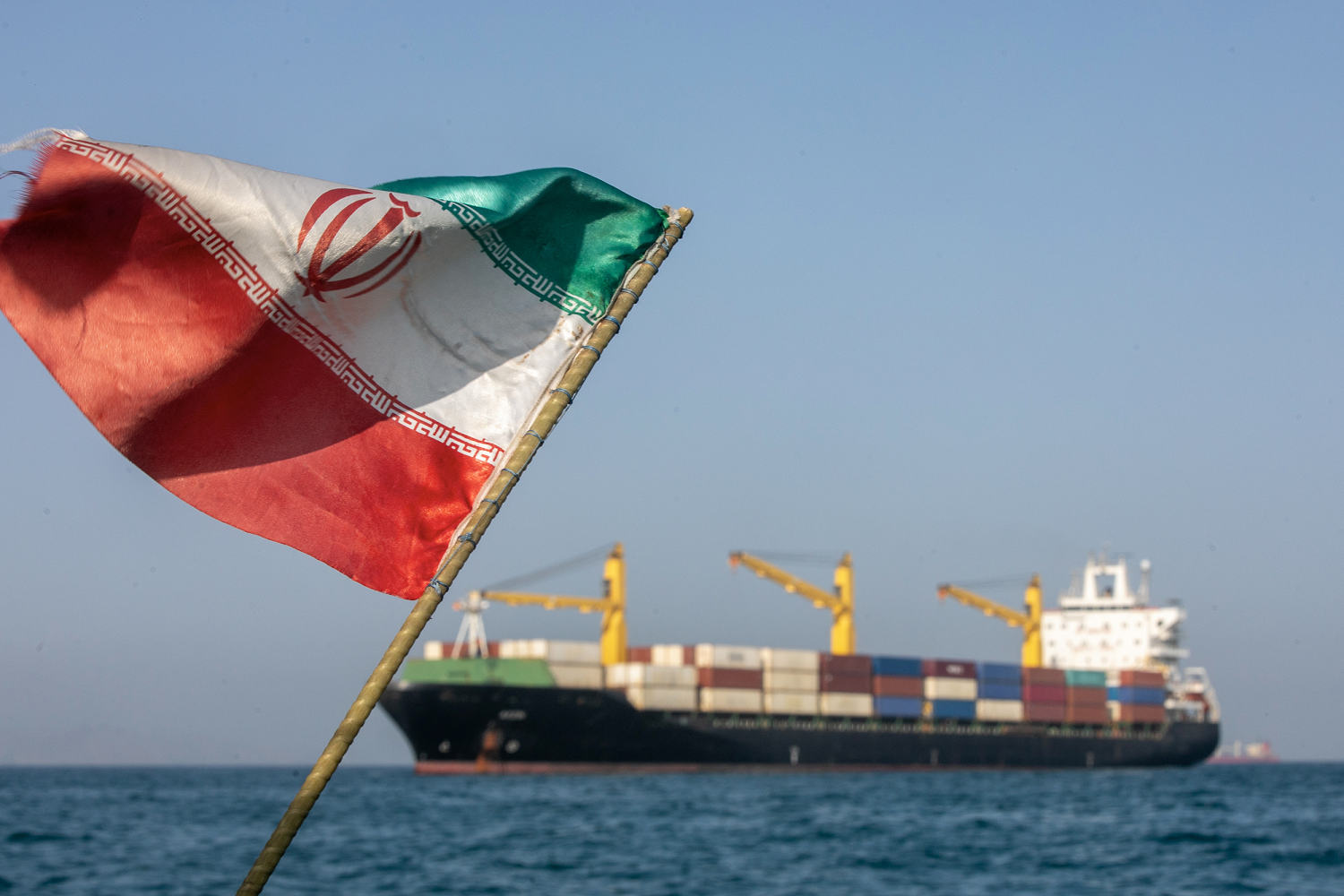 U.S. launches new strikes in southern Iran