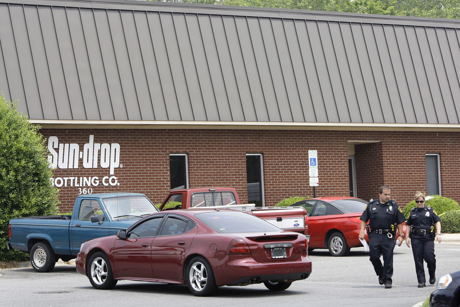 North Carolina police arrest suspect in nearly 20-year-old double killing at a  beverage distribution company