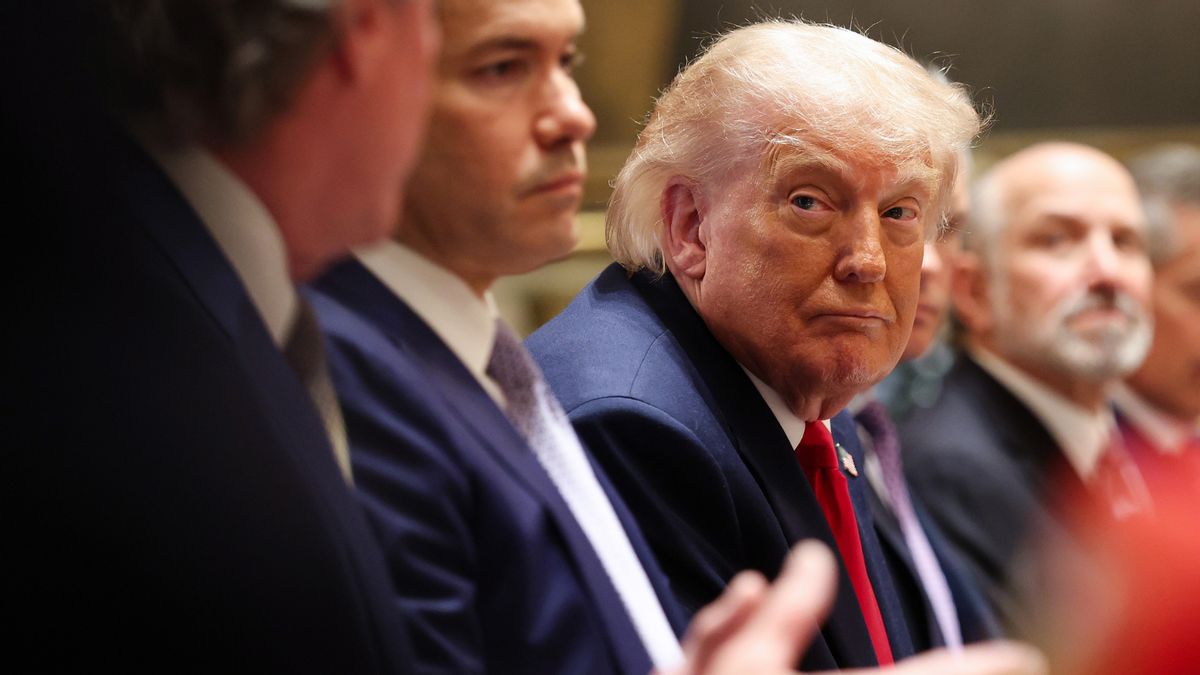 Was bad weather forecast nonexistent before Trump moved Cabinet meeting from Camp David?