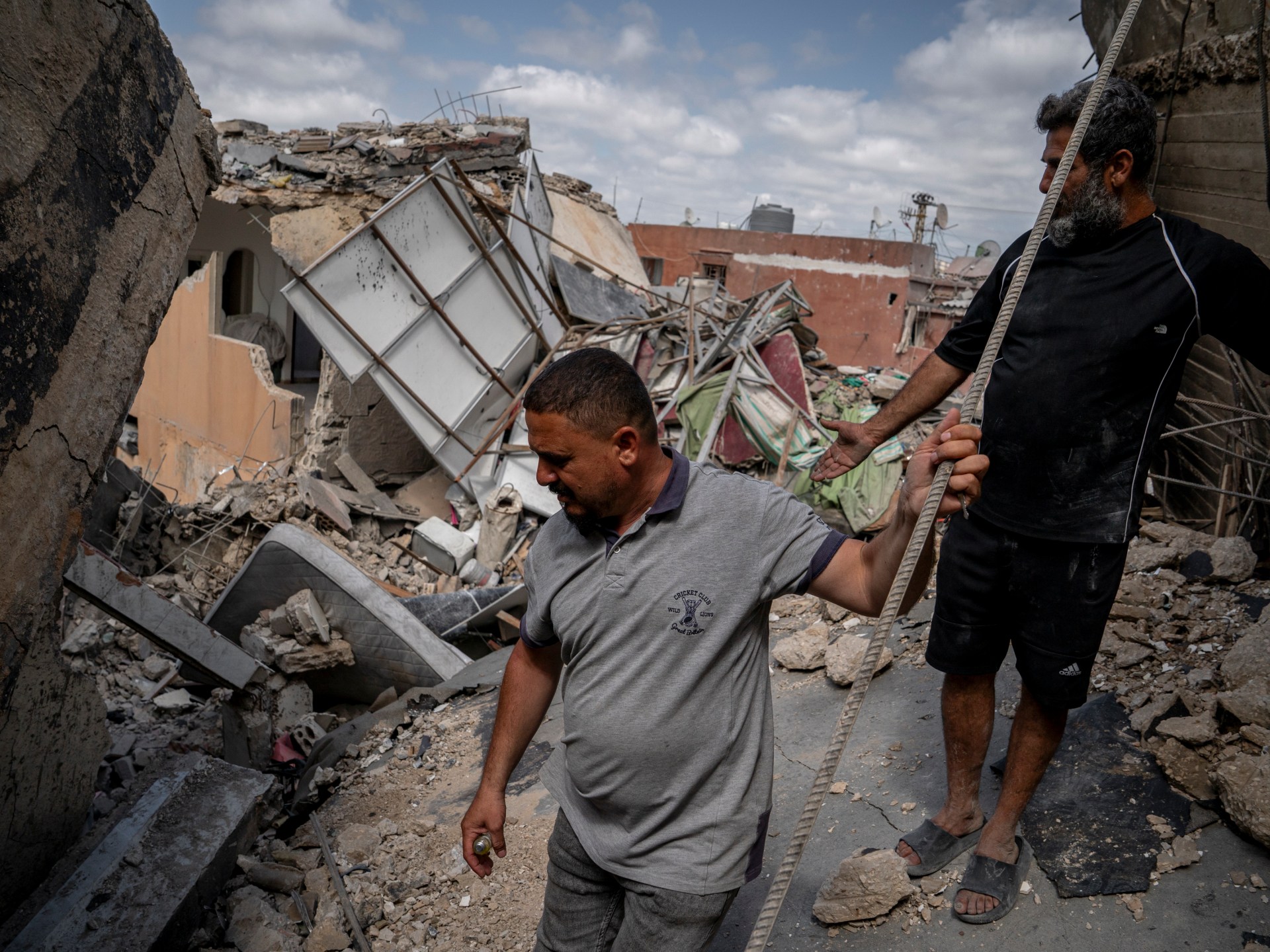 Five killed in Lebanon as Israeli forces advance across key Litani River