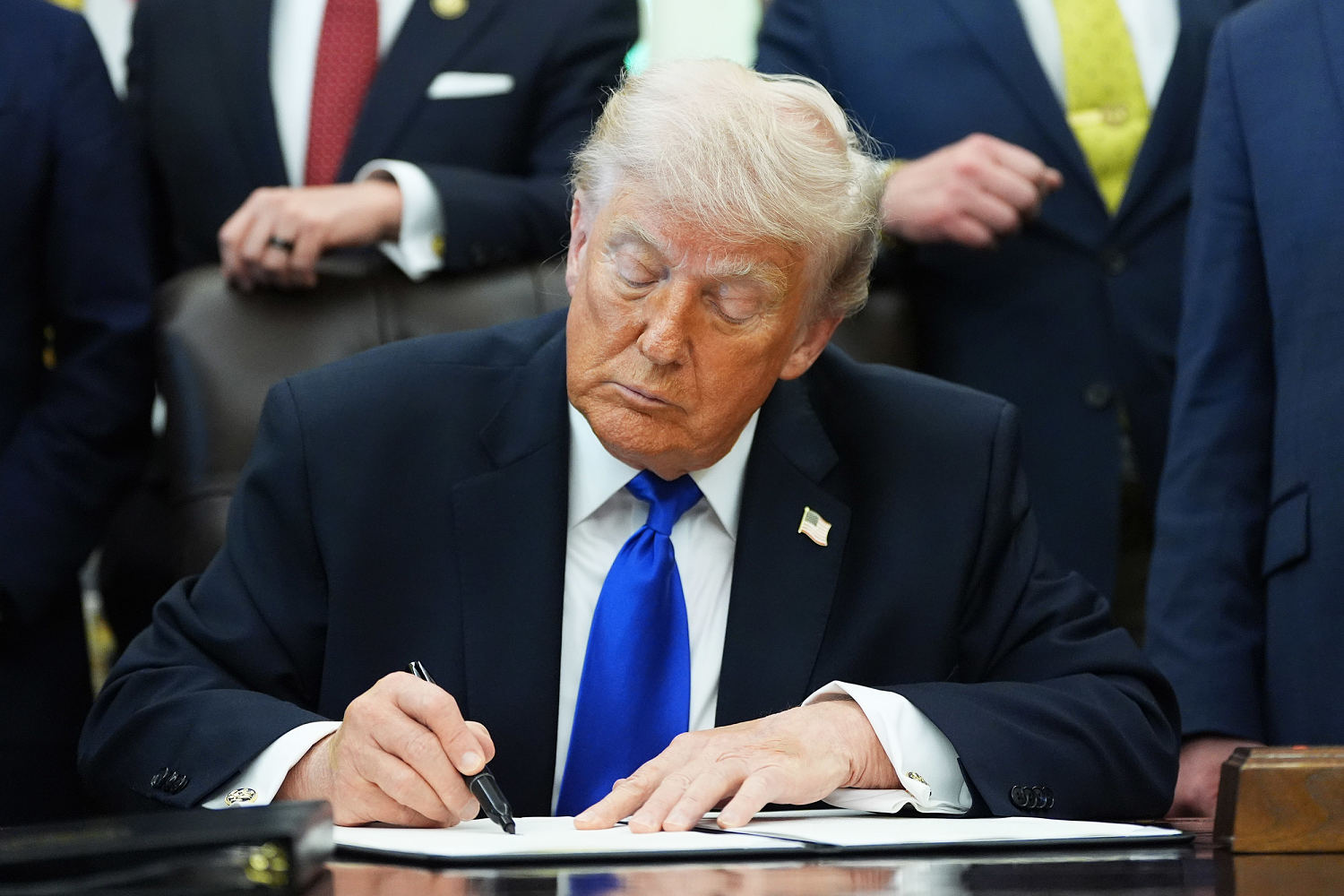 Trump signs order seeking early access to powerful AI models before release
